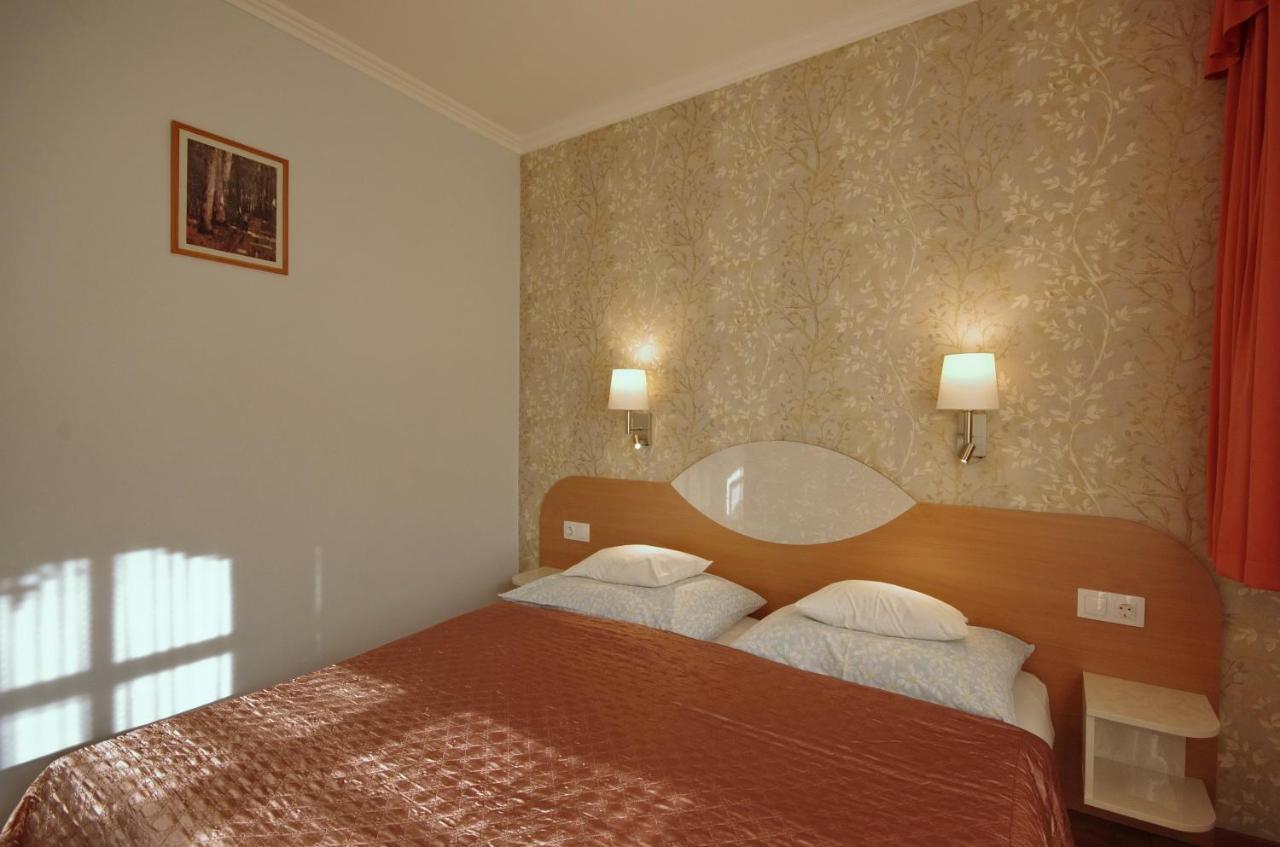 Csigahaz Panzio Hotel Gyula Exterior photo