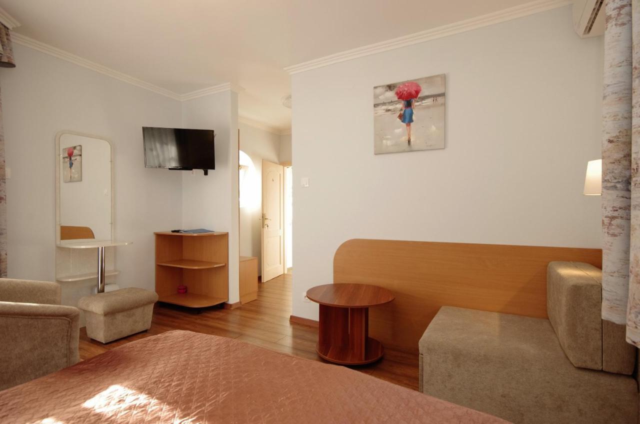 Csigahaz Panzio Hotel Gyula Exterior photo